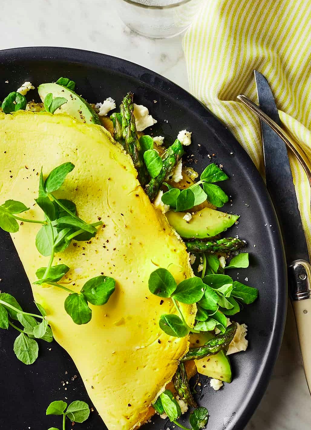Healthy Spinach Omelet 7 featured 10656