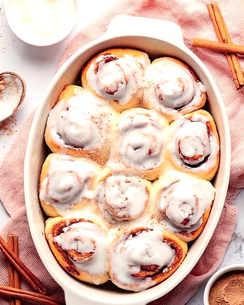 Protein Cinnamon Rolls 7 featured 10898