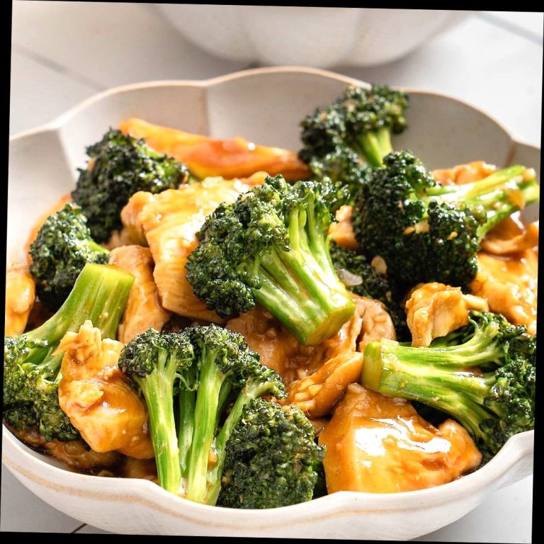 Low-Calorie Broccoli Chicken Bake 14 Low-Calorie Broccoli Chicken Bake
