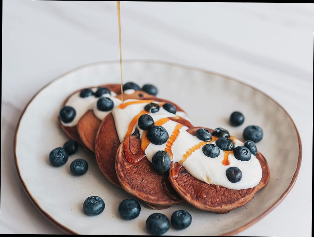 High Protein Blueberry Pancakes 7 featured 9943