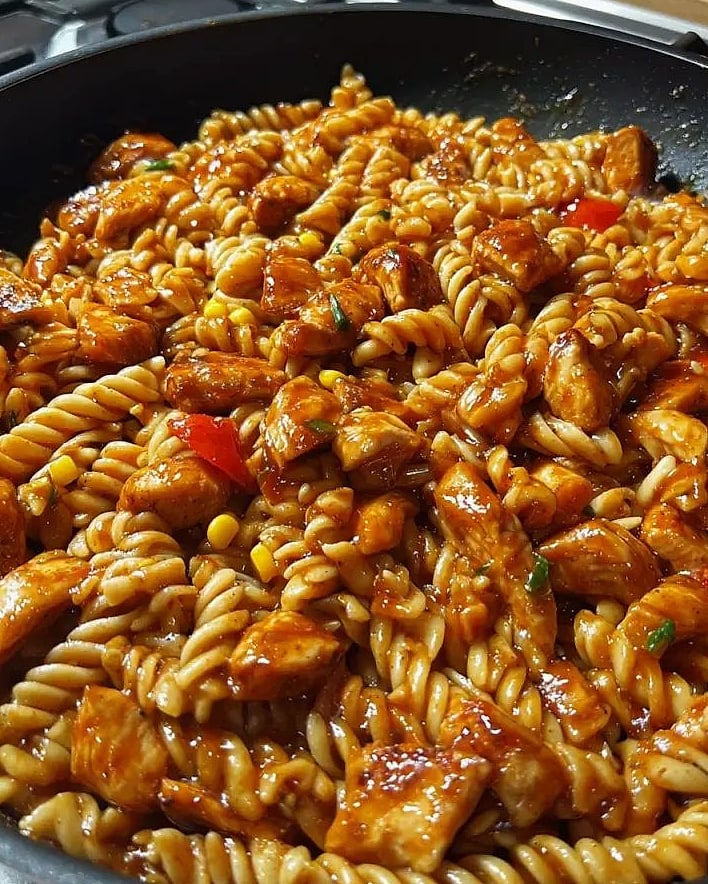 Sticky Garlic Parmesan Chicken Skillet Pasta