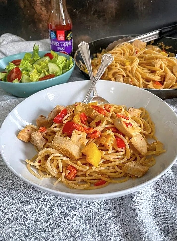 One Pot Sweet Chili BBQ Chicken Pasta 9 Ingredients You'll Need