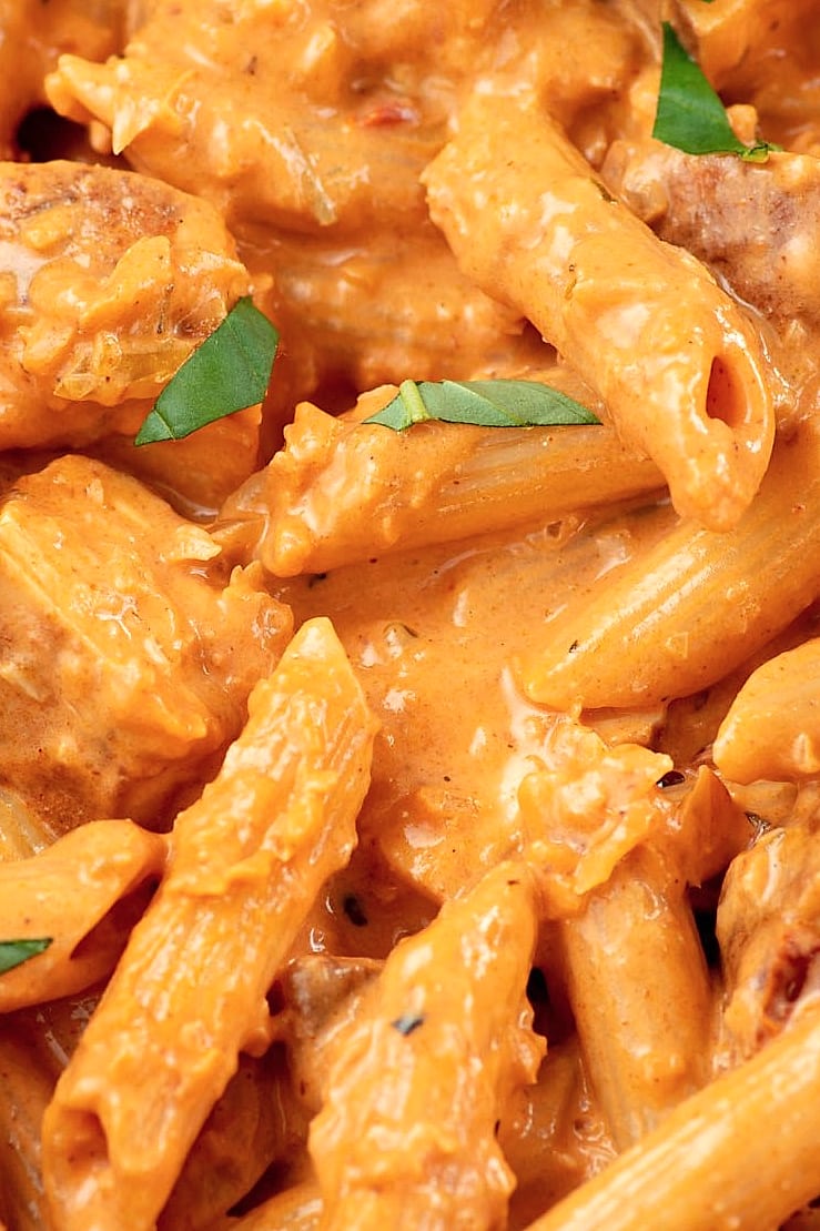 One Pan Spicy Garlic Butter BBQ Ranch Chicken Pasta 9 Ingredients You'll Need