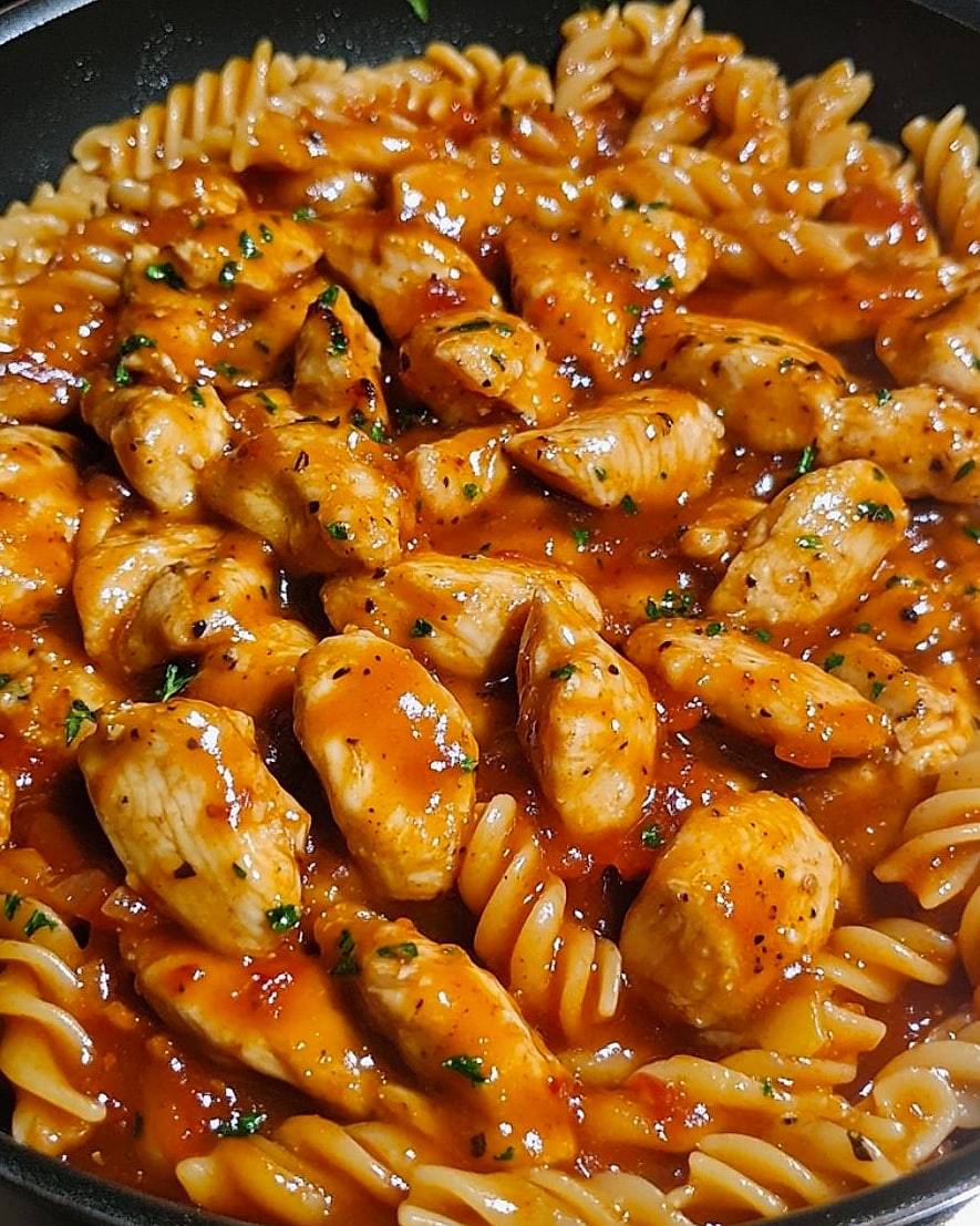 Sticky Smoky Ranch Honey Chicken Pasta
