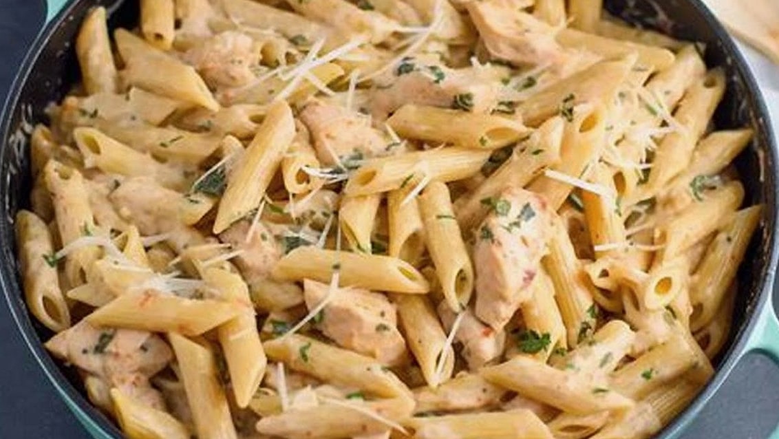 One Pot Creamy Buffalo Cheddar Chicken Sausage Pasta 8 Why You'll Love This Recipe